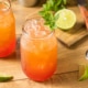 Ron Ron - Estrellas Caribeñas ist ein Cocktail mit Orangen, Ananas und Limettensaft sowie feinstem Ron Ron Rumlikör
